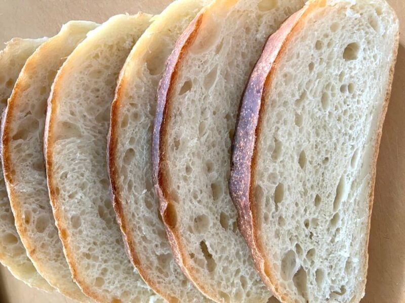 パンを均等にスライス