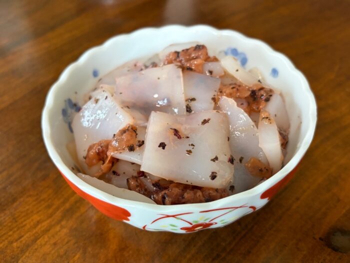 こんにゃくの梅和え